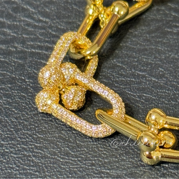 Elegant 14K Gold Plated Cubic Zirconia Graduated U Link Chain Necklace - Picture 2 of 8